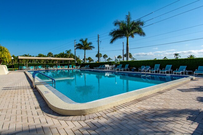 Building Photo - 1800 SE St Lucie Blvd
