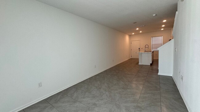 Building Photo - New Townhome for Rent In Equinox West!