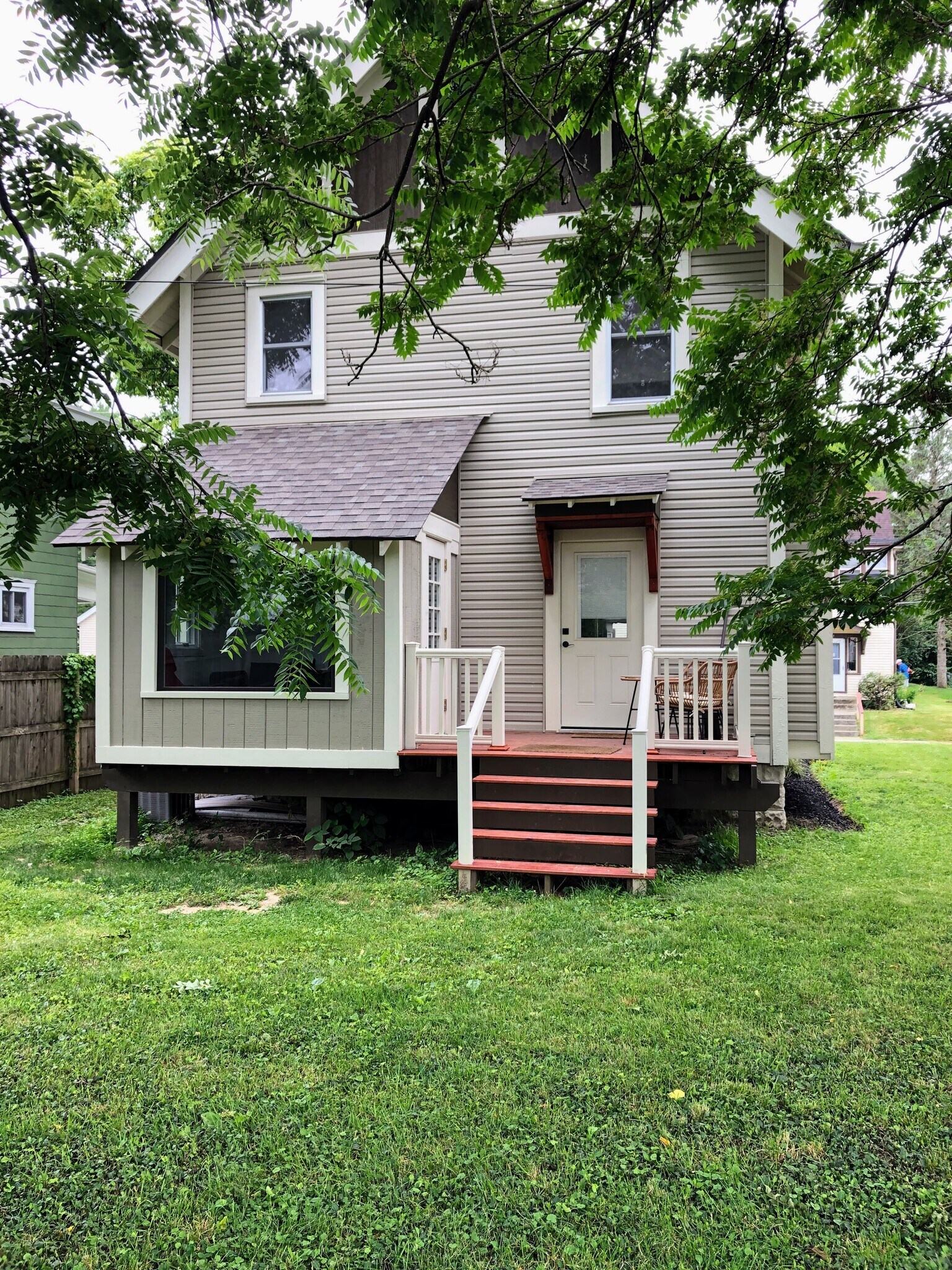 Building Photo - 240 E Duncan St