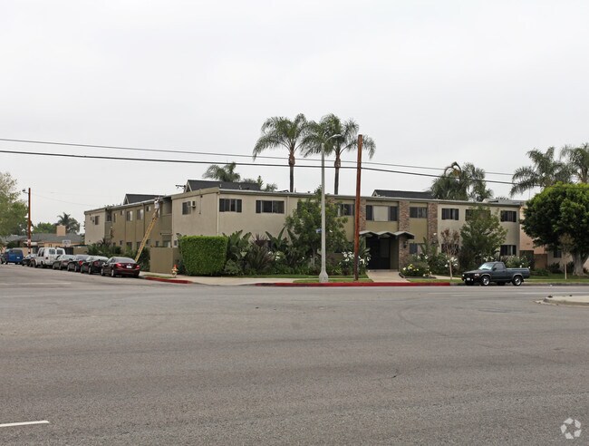 Primary Photo - 10150 Sepulveda Blvd