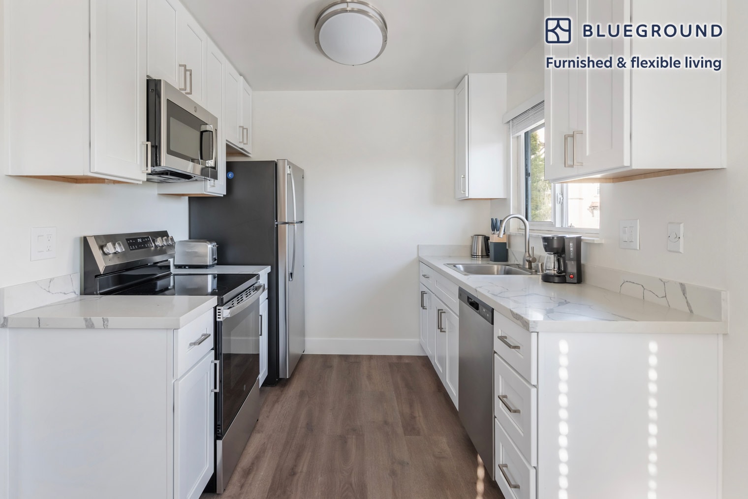 Building Photo - 15 S Broadway