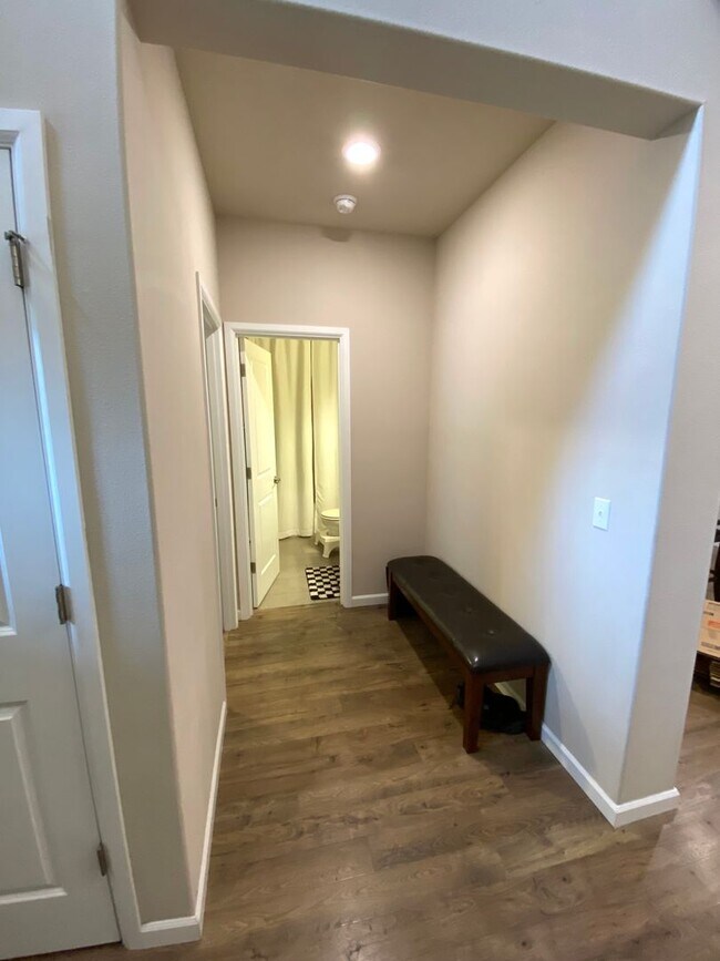 Building Photo - 4bd/3ba House in Tehaleh