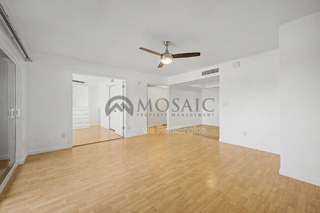 Building Photo - 4444 E Paradise Vlg Pkwy S