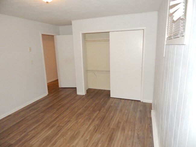 Building Photo - 311 Loudon Rd