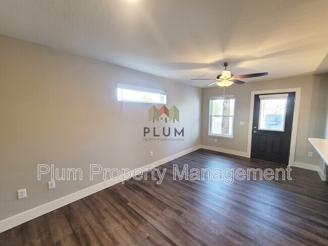 Building Photo - 1611 Montana St