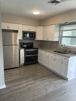 Building Photo - 169 Golf Club Ln