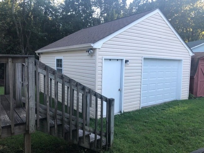Building Photo - Indian River Gardens