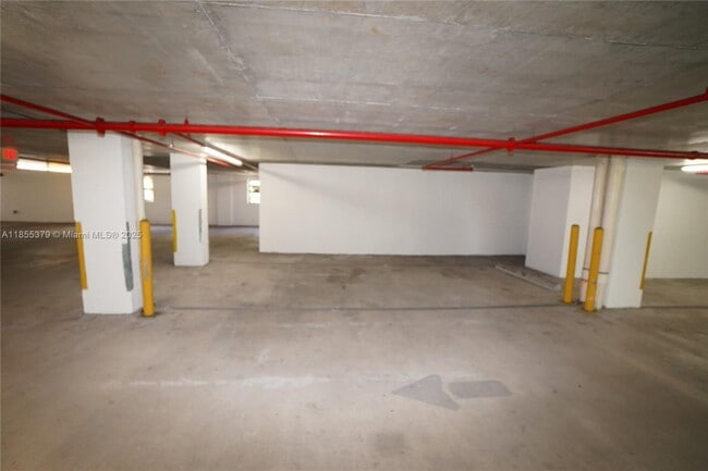 Building Photo - 2650 SW 37th Ave