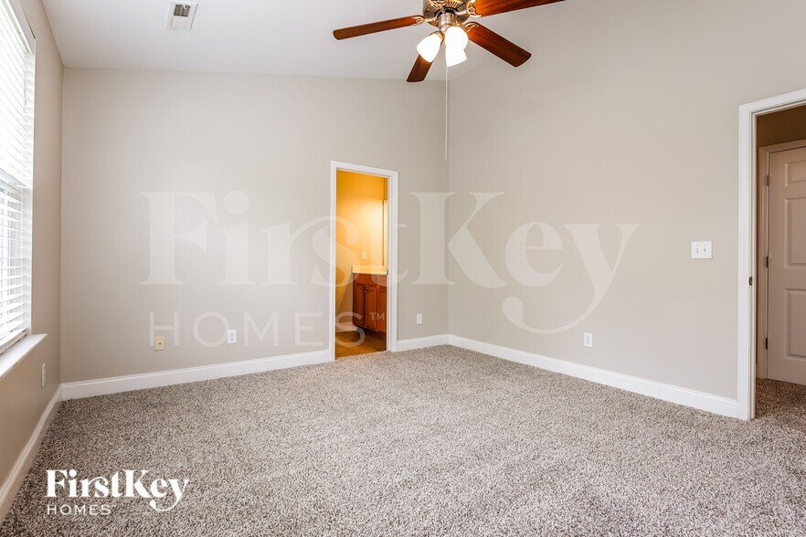 Building Photo - 7840 Expedition Dr