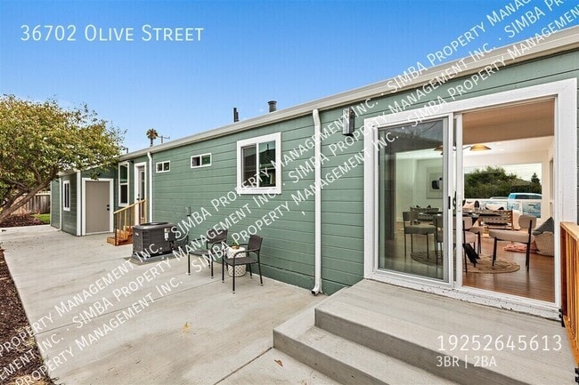 Building Photo - 36702 Olive St