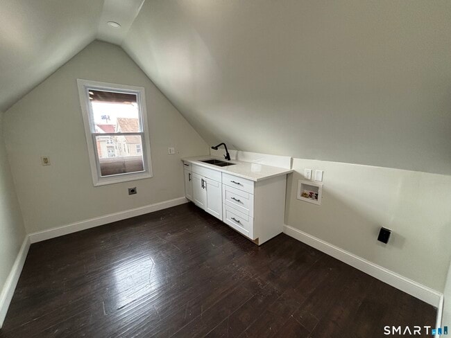 Building Photo - 241 Lewis St