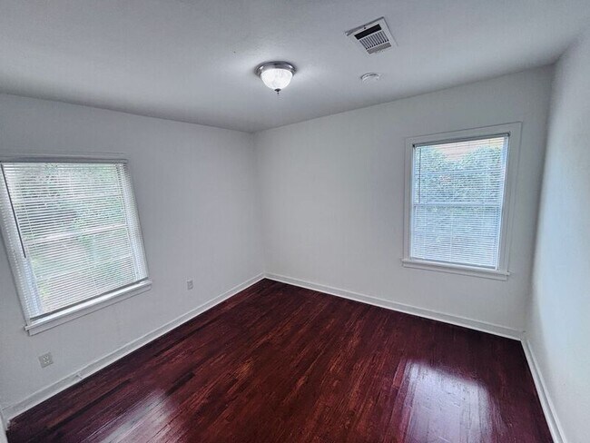 Building Photo - 239 Mason Blvd