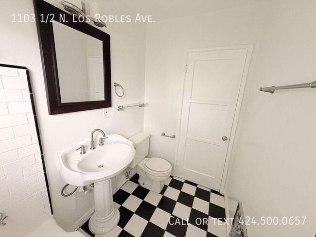 Building Photo - 1103 1/2 N. Los Robles Ave.-