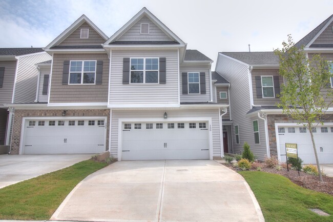 Primary Photo - Durham 3 bed 2.5 bath: Available Now (Shor...