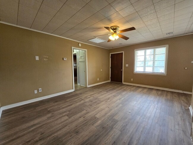 Building Photo - Cute 2 bedroom home near OBU