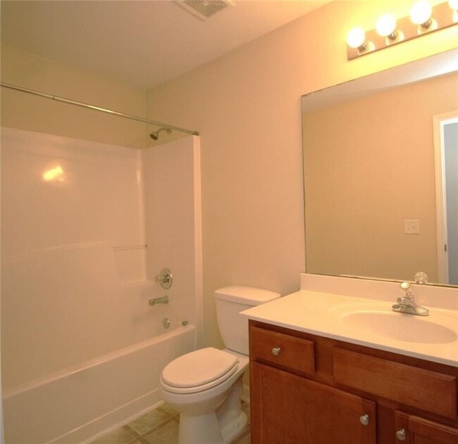 Building Photo - 5670 Winter Bluff Way NE