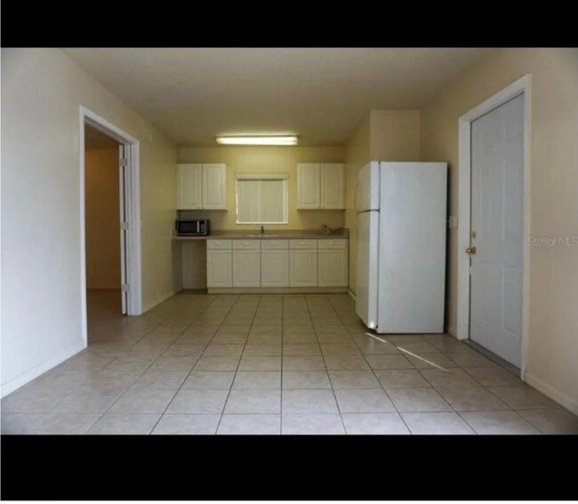 Building Photo - 309 Orchid Dr