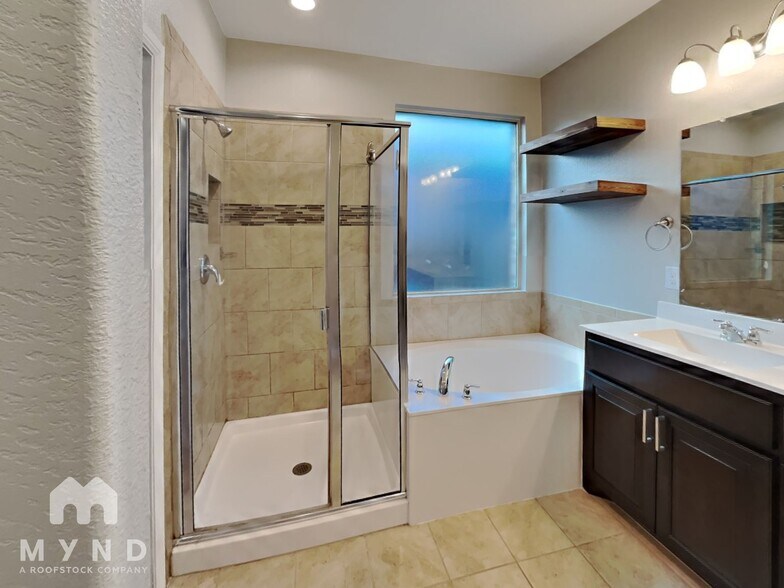 Building Photo - 1016 Blooming Prairie Trail