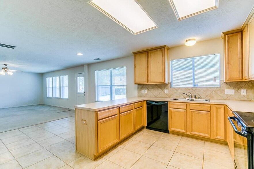 Building Photo - 8310 Coriander Ln