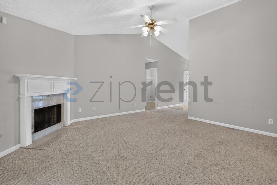 Building Photo - Unit