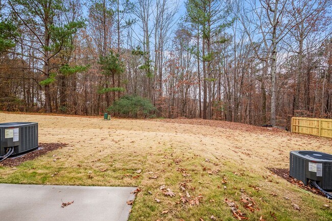 Building Photo - AVAILABLE NOW!  $500 OFF FIRST MONTH'S RENT - Wooded View! |