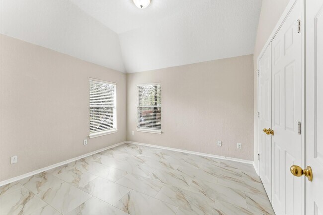 Building Photo - 91 S Downy Willow Cir