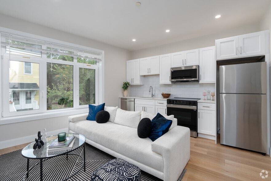 Primary Photo - The Nia