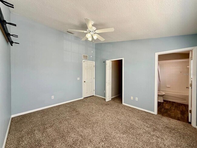 Building Photo - 3421 Santa Rita Ln