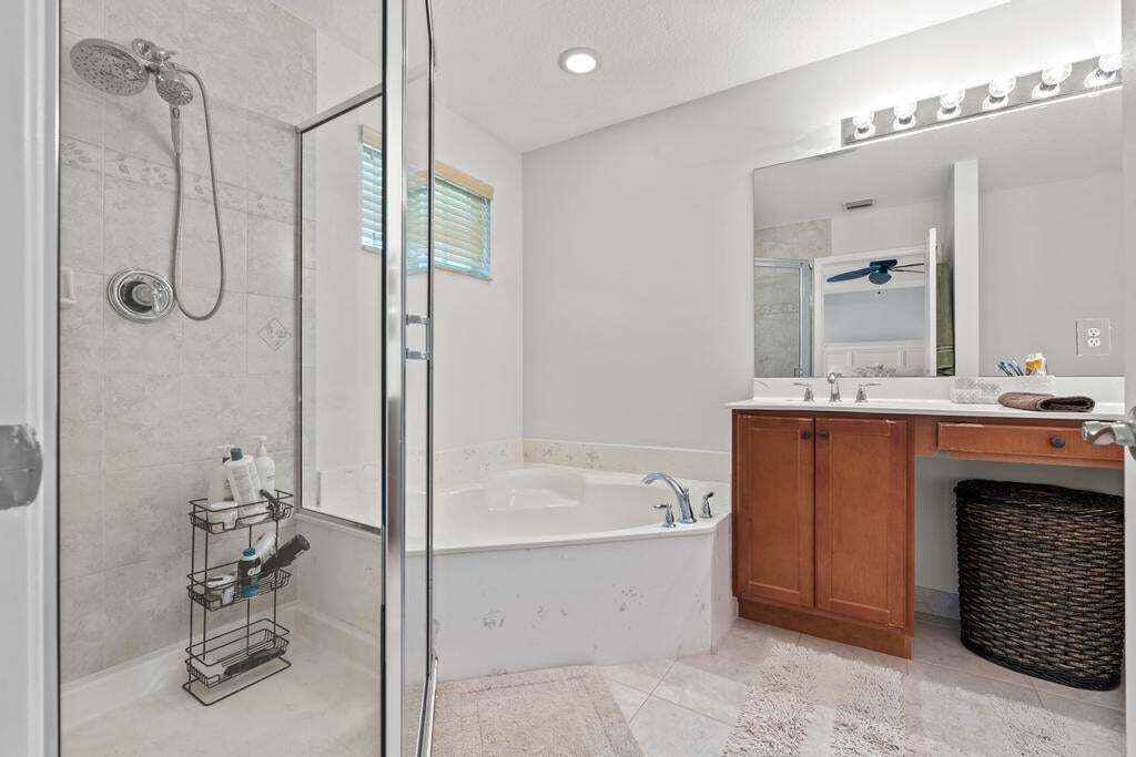 Building Photo - 7221 Briella Dr