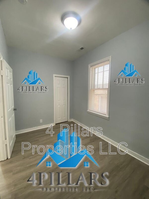 Building Photo - 5007 Magoun Ave