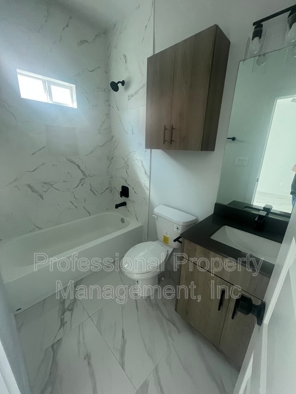 Building Photo - 2813 Bravo Rd