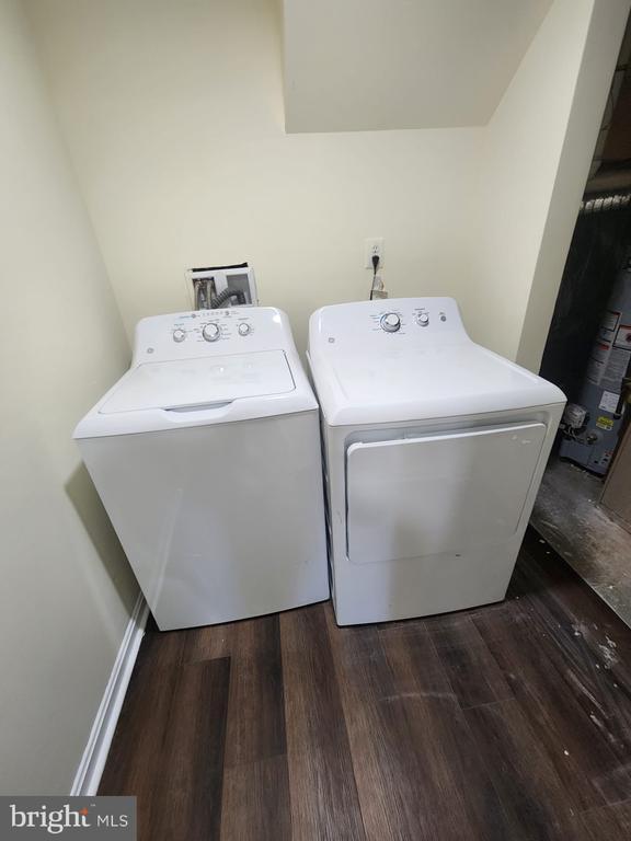 Building Photo - 14120 Silver Teal Way