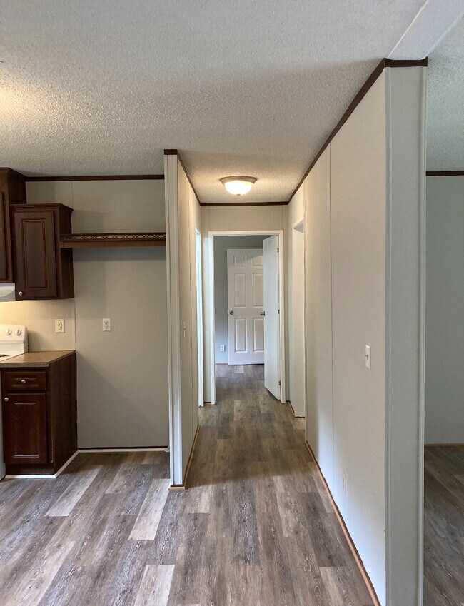 Building Photo - 408 Marlena Ave
