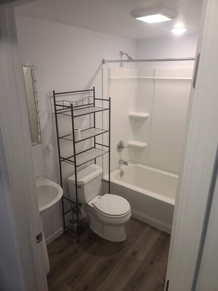 Building Photo - 1137 Lawton St