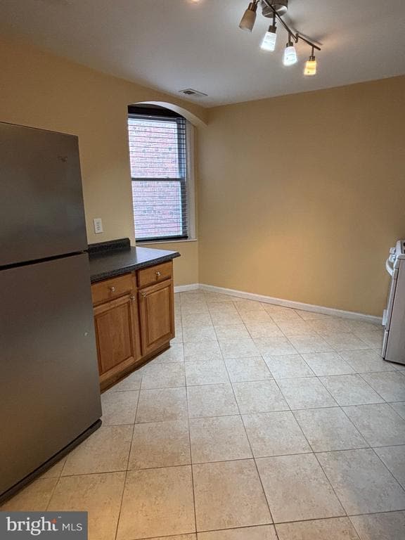 Building Photo - 1911 72nd Ave