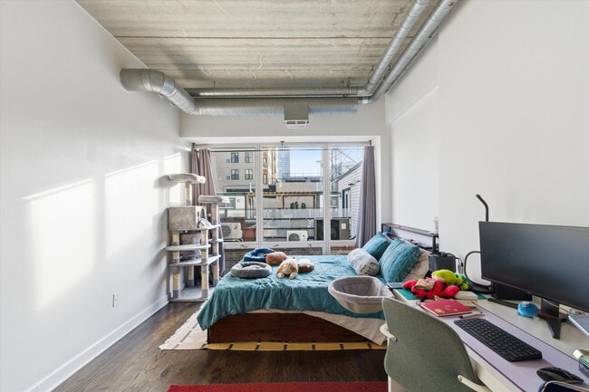 Building Photo - 1440 S Michigan Ave