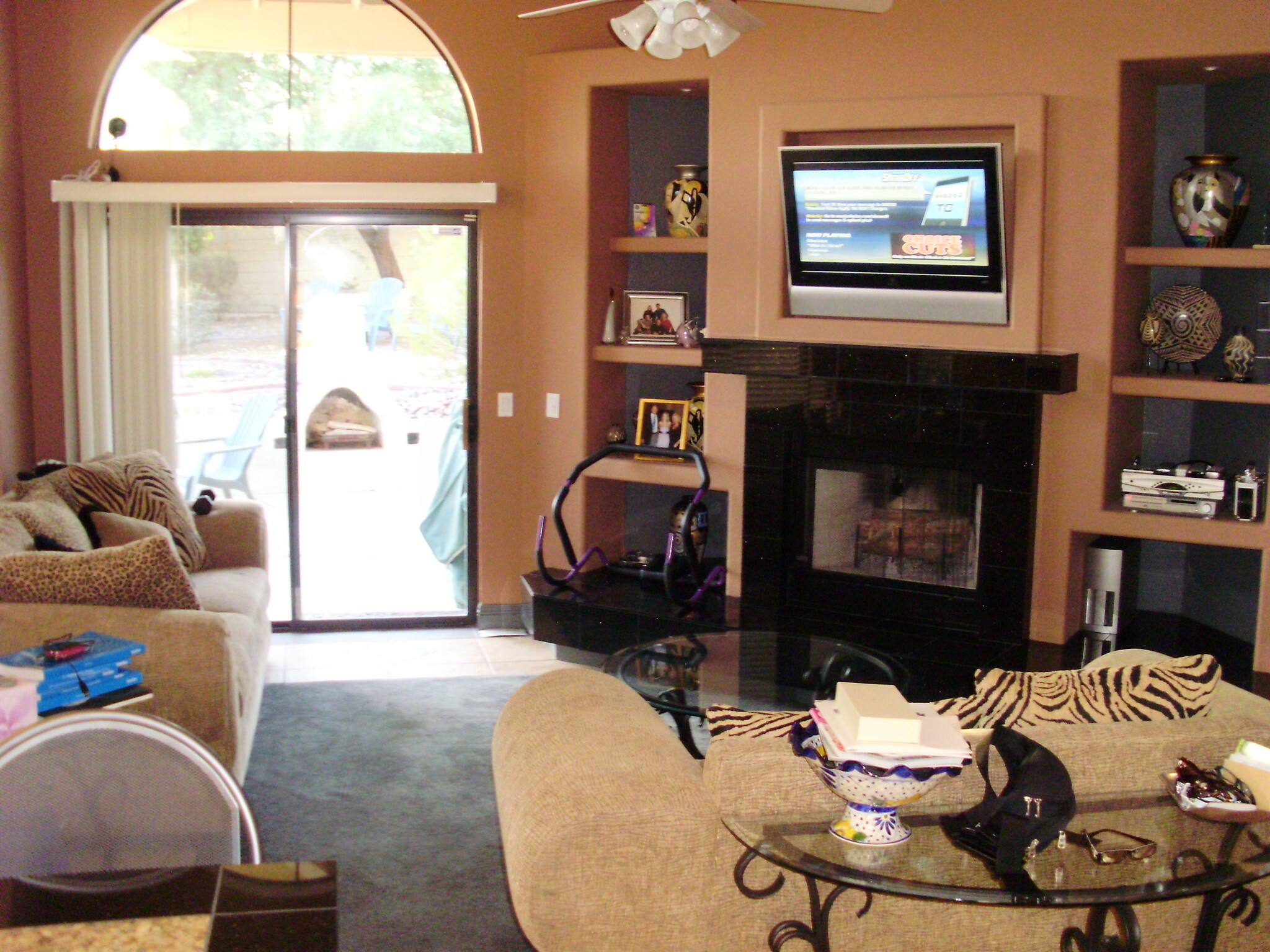 Living Room - 1502 E Estrid Ave