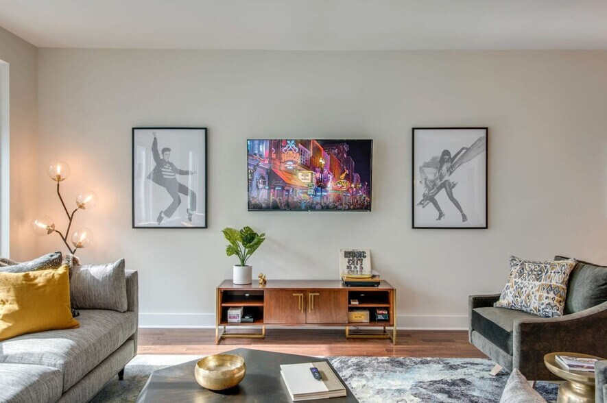 Building Photo - 2108 9th Ave N