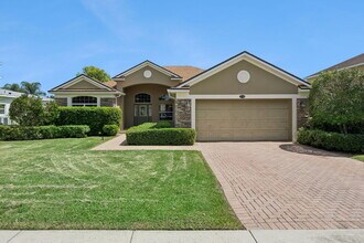 Building Photo - Spacious 3-Bedroom Gem with 2 Baths and 2238 Sq Ft of Comfort in Clermont!