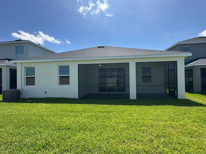 Building Photo - 9432 Bella Mar Trl