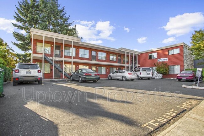 Building Photo - 4113 SE 28th Ave