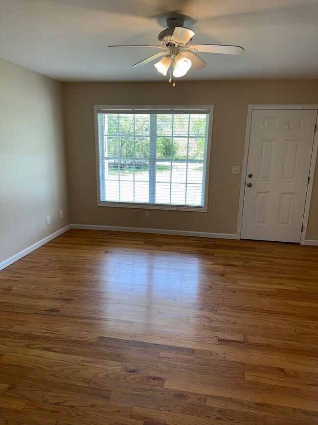 Building Photo - Newly Renovated 3-bedroom, 2 Bath Home with 1 Acre Lot!