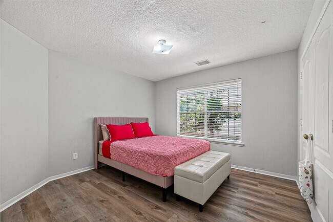 Building Photo - 150 Wisteria Walk Cir