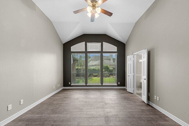 Building Photo - 27723 Amy Willow Ln