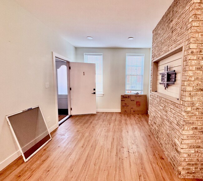 Building Photo - 1226 Snyder Ave