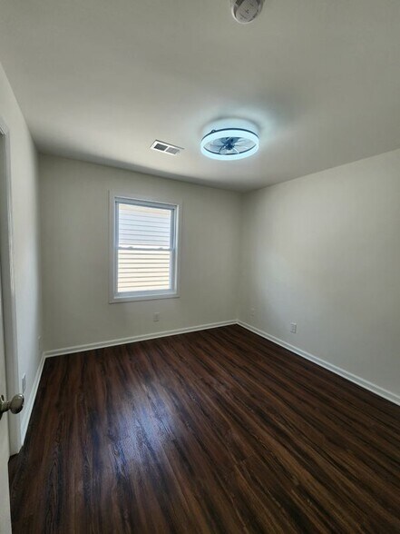 Building Photo - 3713 Bergen Turnpike