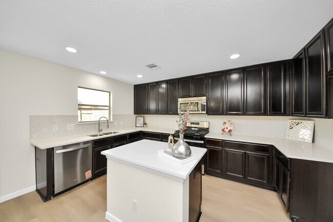 Building Photo - 21318 Pine Monte Ridge Ln