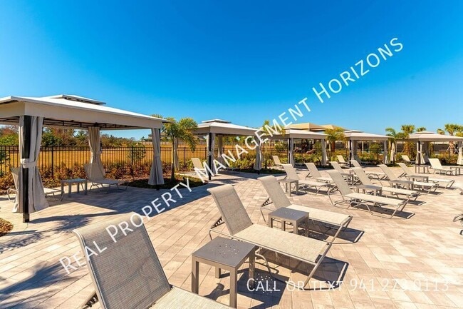 Building Photo - 10952 65th Ter E