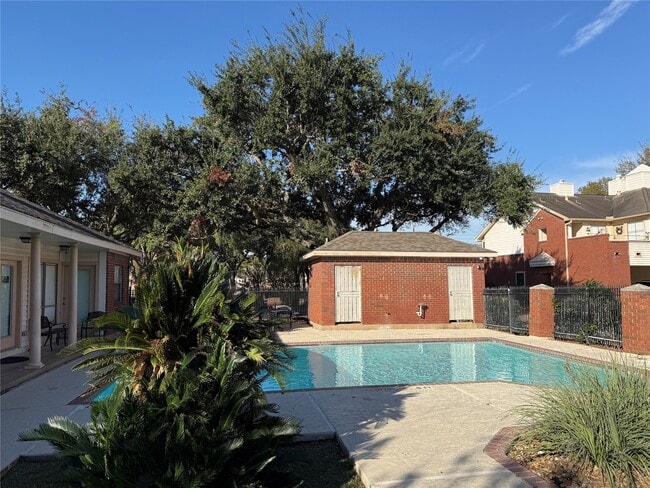 Building Photo - 1103 Dulles Ave