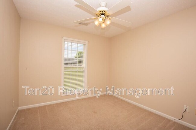 Building Photo - 39 Farmbrook Dr